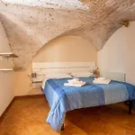 Am 4 - Charming Historic Loft Apartman *