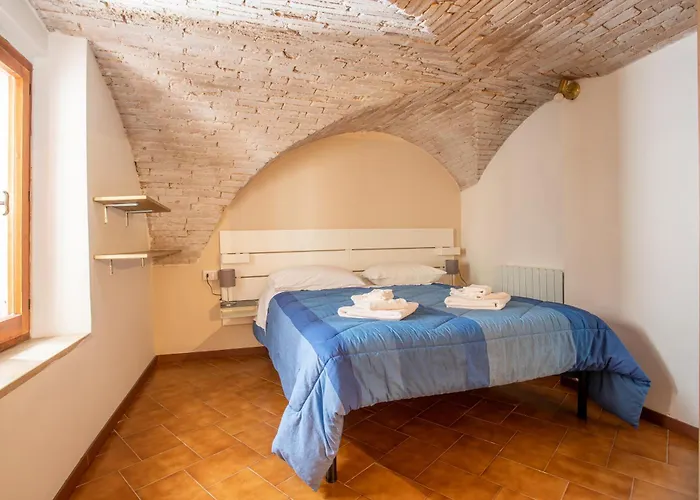 Am Stays 4 - Charming Historic Loft Apartment *